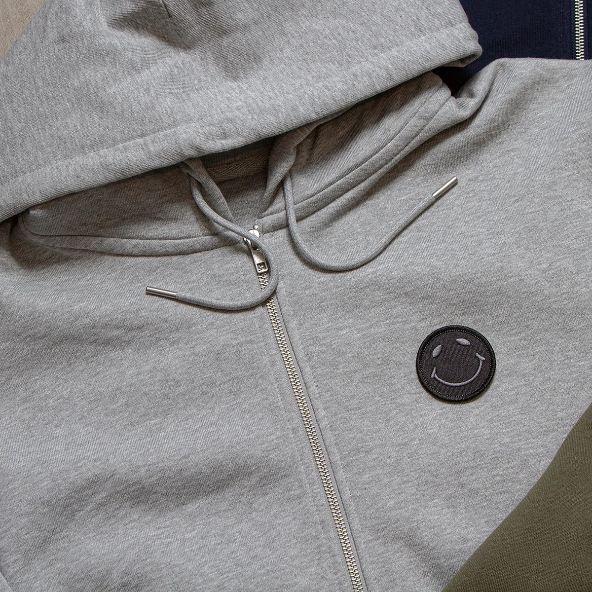 BB Smiley Crest - Zipped Hood - Grey