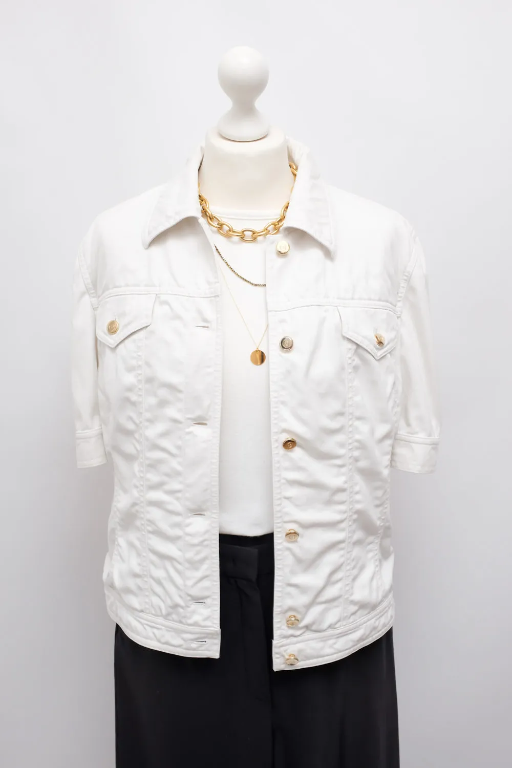 ESCADA WHITE SHORT ARM DENIM JACKET