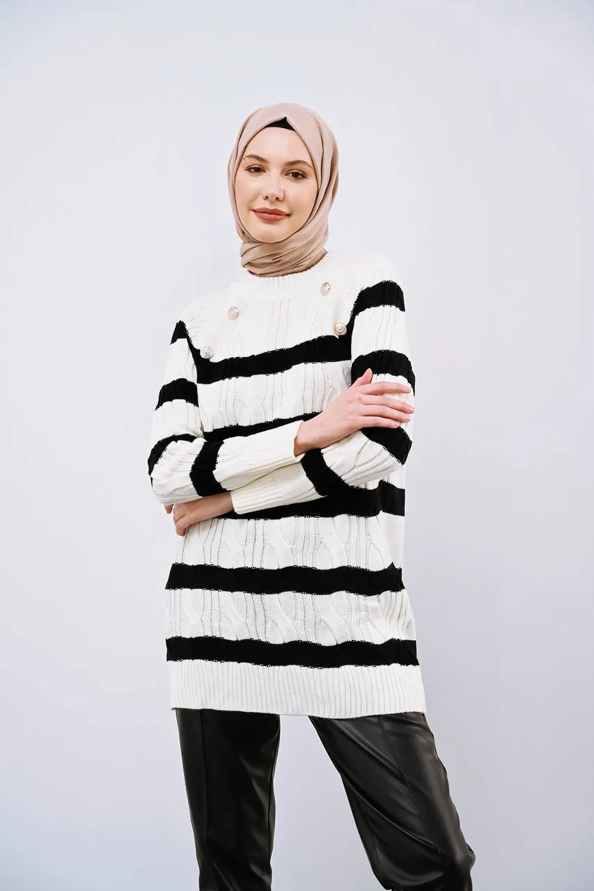 Knitted Sweater - Striped