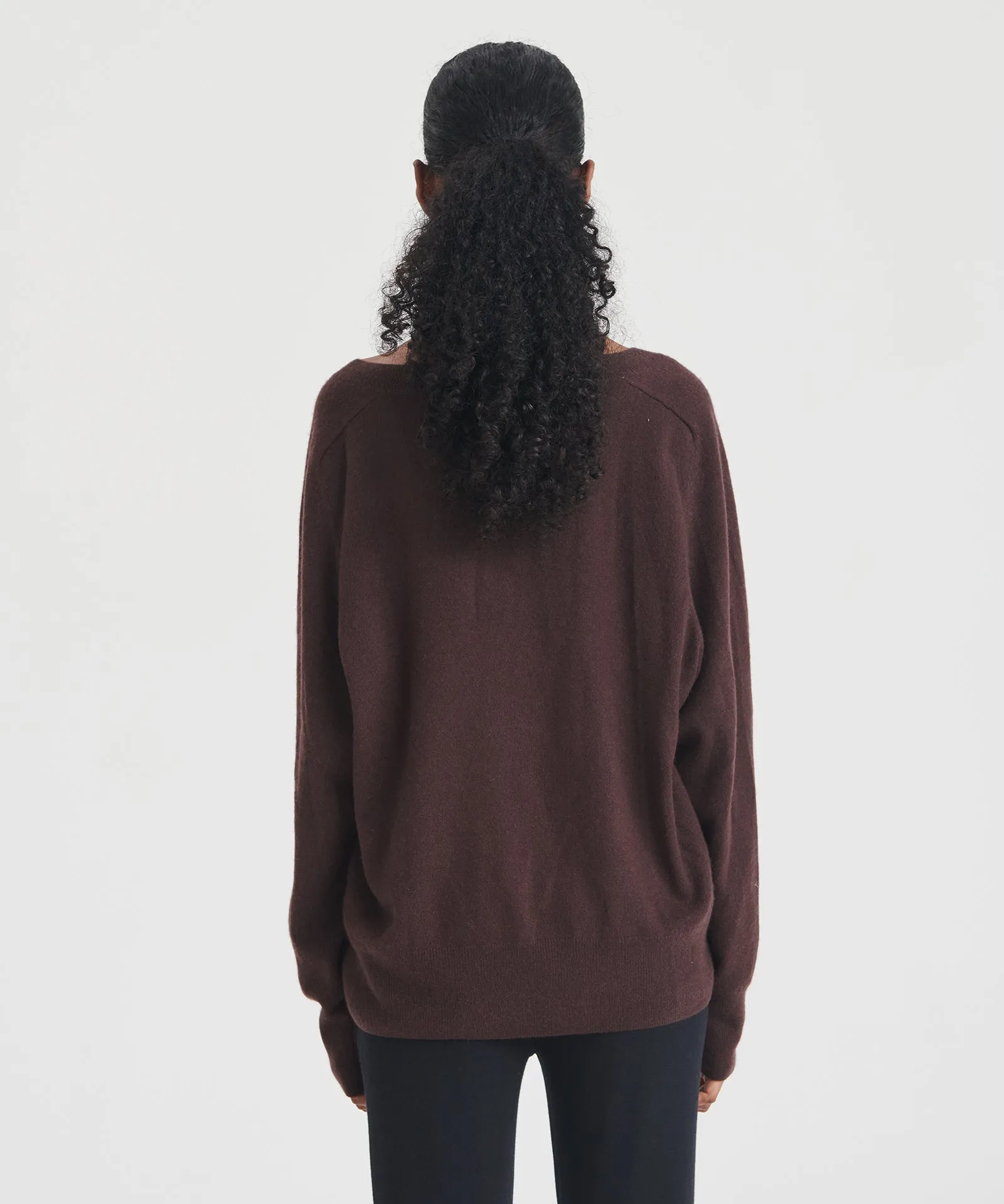 Signature Cashmere Relaxed V-Neck Sweater